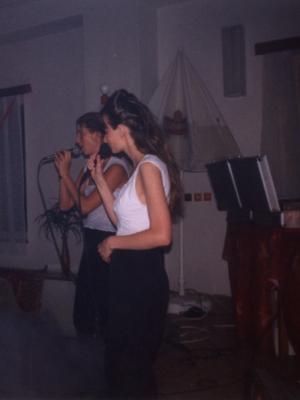 Vystoupení skupiny Bass Systém na diskotéce Nebe, peklo, ráj Kosobudy